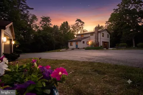 1911 Longs Gap Rd, Carlisle, PA 17013