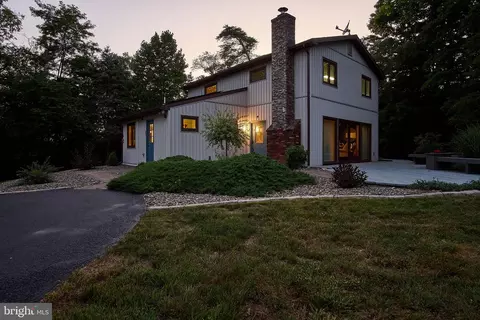 1911 Longs Gap Rd, Carlisle, PA 17013