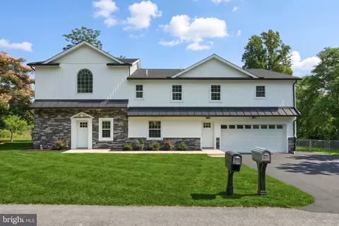 481 Sample Bridge Rd, Enola, PA 17025