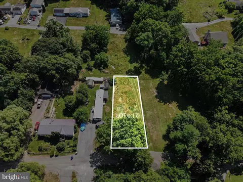 Paradise Drive, Carlisle, PA 17015