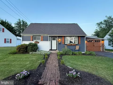 313 Charles Rd, Mechanicsburg, PA 17050