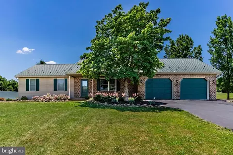 65 Walnut Dale Rd, Shippensburg, PA 17257