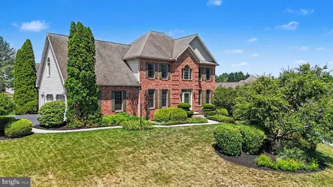 1 Marina Dr, Camp Hill, PA 17011