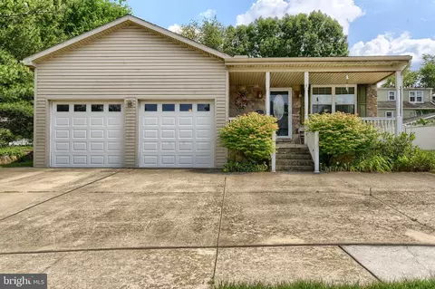 41 Woodmyre Ln, Enola, PA 17025