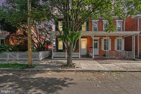 215 Walnut St, Carlisle, PA 17013