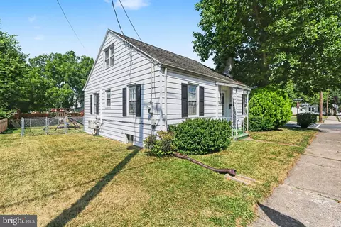 100 S Walnut St, Mechanicsburg, PA 17055