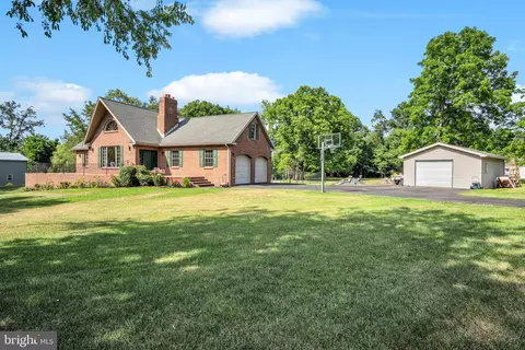 246 Leeds Rd, Newville, PA 17241