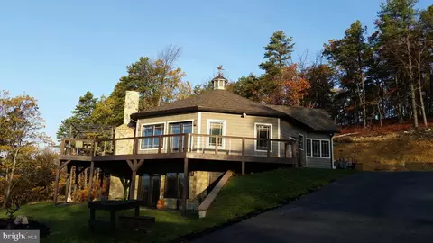 729 High Mountain Rd, Gardners, PA 17324