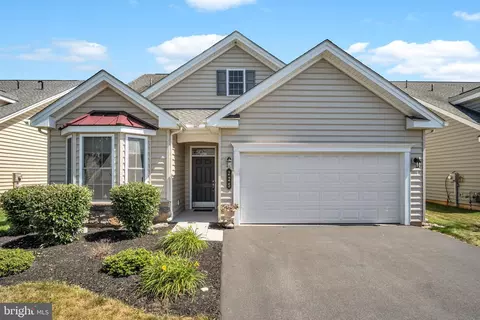 225 Loyal Dr, Mechanicsburg, PA 17050