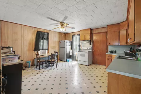 Entry Way - 1 E Main St, Walnut Bottom, PA 17266 photo 2 of 4