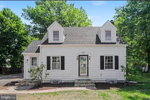 506 Hogestown Rd, Mechanicsburg, PA 17050