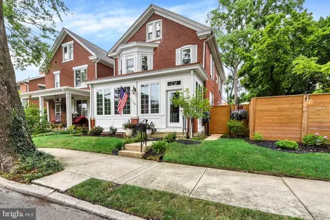 337 Graham St, Carlisle, PA 17013