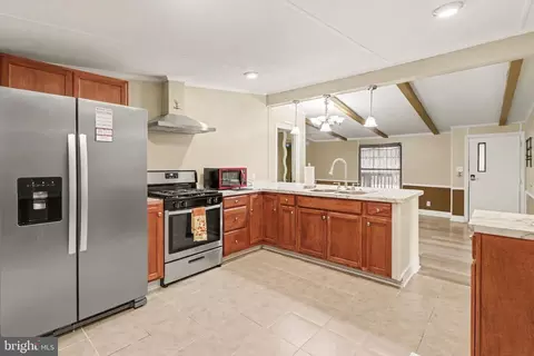 22 Magnolia Ln, Carlisle, PA 17015