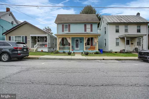 323 E Garfield St, Shippensburg, PA 17257