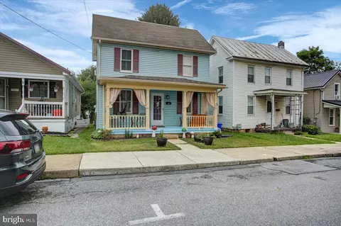 323 E Garfield St, Shippensburg, PA 17257
