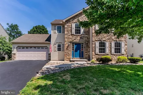 112 Hilltop Ct, Camp Hill, PA 17011