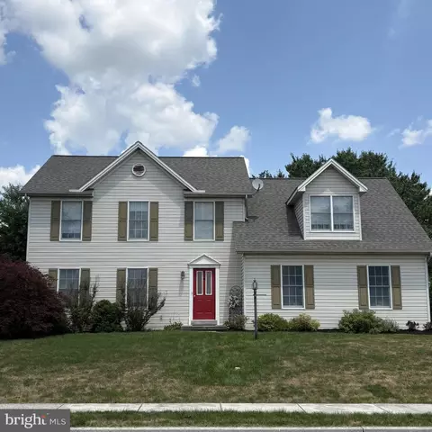 1153 Fleming Dr, Mechanicsburg, PA 17055