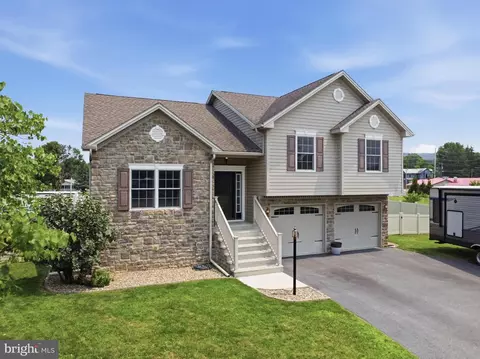20 Colton Dr, Shippensburg, PA 17257