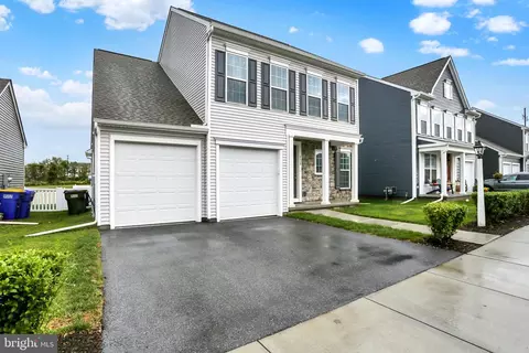 3113 Bullfinch Ln, Mechanicsburg, PA 17055