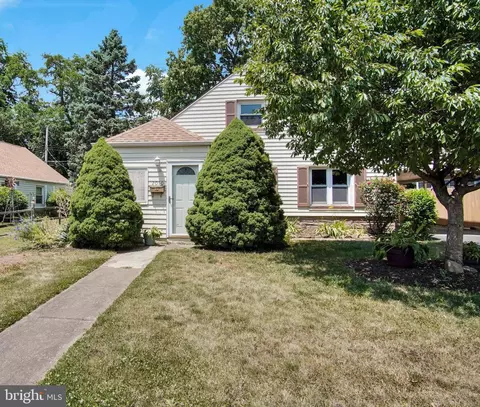 2010 Highland Cir, Camp Hill, PA 17011