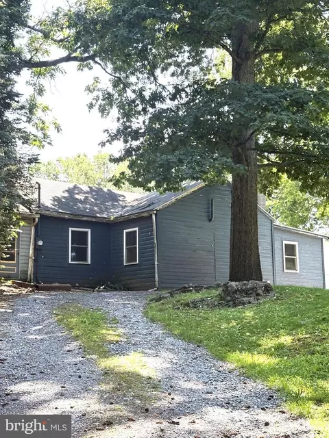 22 Fairview St, Carlisle, PA 17015