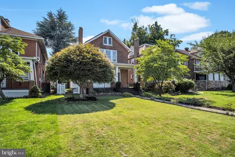 316 N Front St, Wormleysburg, PA 17043