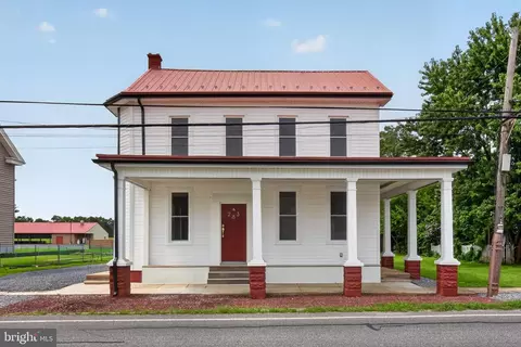 283 N Locust Point Rd, Mechanicsburg, PA 17050