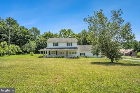 223 Peach Glen Rd, Gardners, PA 17324