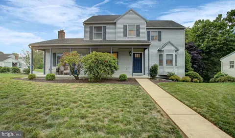 13 Victoria Way, Camp Hill, PA 17011