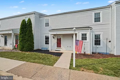 755 Old Silver Spring Rd, Mechanicsburg, PA 17055