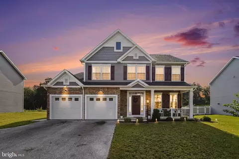 1714 Treeline Dr, Shippensburg, PA 17257