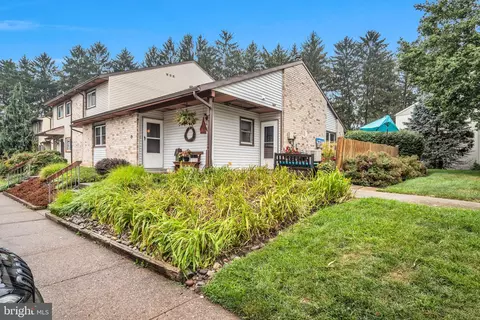 54 Drexel Pl, New Cumberland, PA 17070