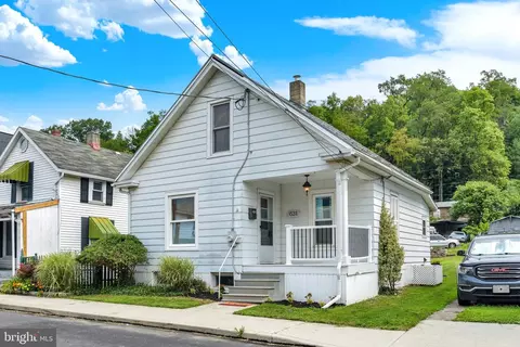 1531 3rd St, Enola, PA 17025