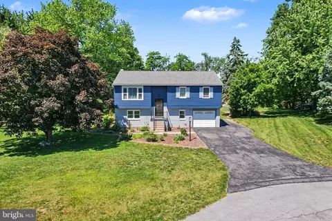 1560 Seltzer Ct, Mechanicsburg, PA 17050