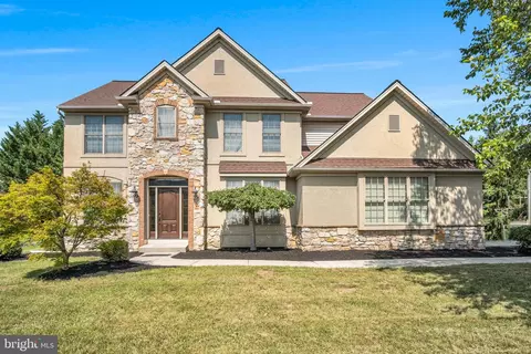 1135 Windsor Rd, Mechanicsburg, PA 17050