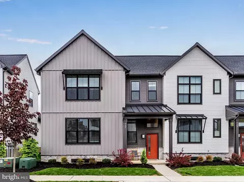 117 Larkin Dr, Mechanicsburg, PA 17055