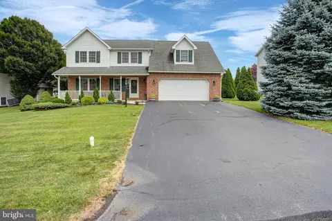 406 Freedom Dr, Shippensburg, PA 17257