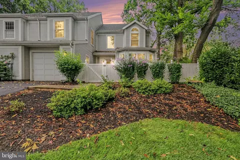 547 S 3rd St, Lemoyne, PA 17043