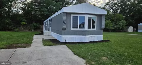 141 Tower Cir, Carlisle, PA 17013