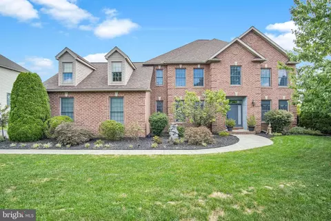 810 Crooked Stick Dr, Mechanicsburg, PA 17050