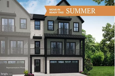 2151 S Autumn Chase Dr, Mechanicsburg, PA 17055