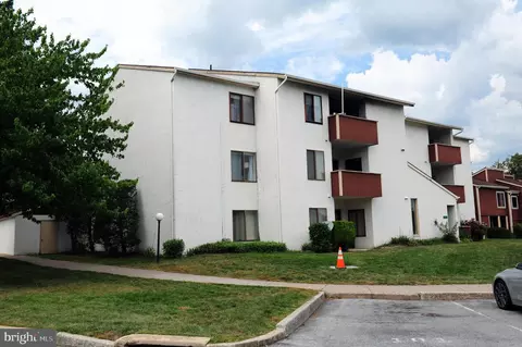811 Brian Dr #301, Enola, PA 17025