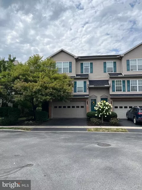 510 Meadow Croft Cir, Mechanicsburg, PA 17055