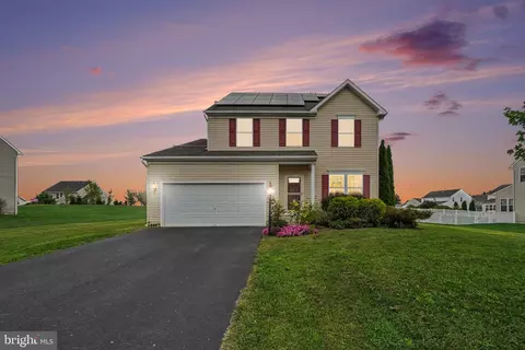 217 Berkshire Dr, Carlisle, PA 17015