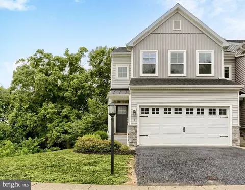 1 Woods Dr, Camp Hill, PA 17011