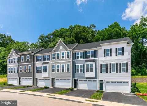 36 Rail Yard Dr, Enola, PA 17025