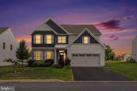 713 Evelyn Ave, Mechanicsburg, PA 17055