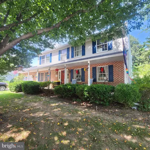 3500 Delwood Dr, Mechanicsburg, PA 17050