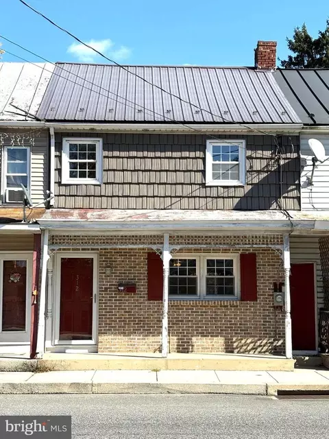 312 N Baltimore Ave, Mount Holly Springs, PA 17065