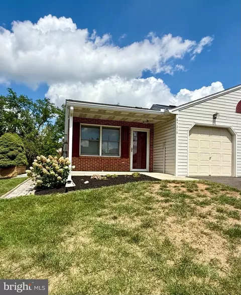 4721 B Charles Rd, Mechanicsburg, PA 17050